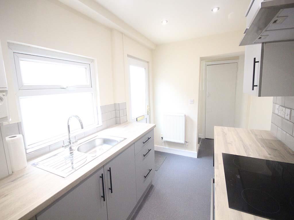3 bedroom mid terrace house To Let in Barnoldswick - IMG_6888.jpg